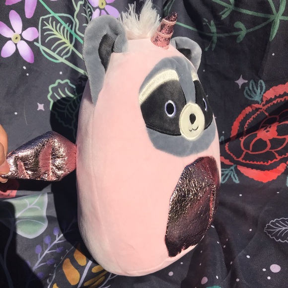 Squishmallows 8” Rocky The Raccoon Pink Costume with🦄 Unicorn Horn & Gold Wings - Picture 3 of 9